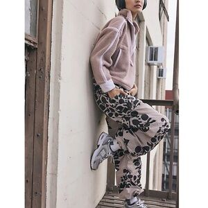 4073. Free People Parade Printed Pants